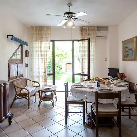 Rosa Holiday Apartment Villasimius